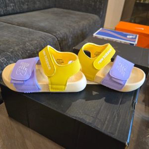 New Balance Claquette Jaune Mauve