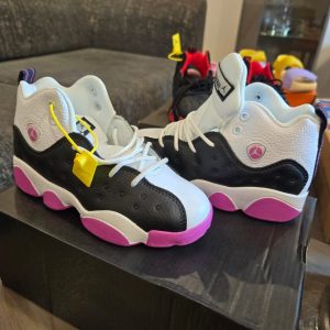 Jordan Basket Enfant Rose Noir Blanc